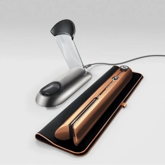 Dyson Corral curl and dry irons - Picture 5 of 7